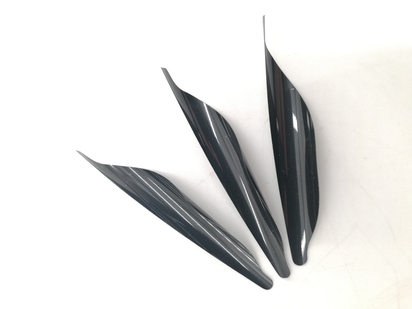 50pcs Archery Spin Vanes, 1.8 Inch Spiral Feather RW DlY Arrow ArcheryWith Sticker Tape Arrow Accessories