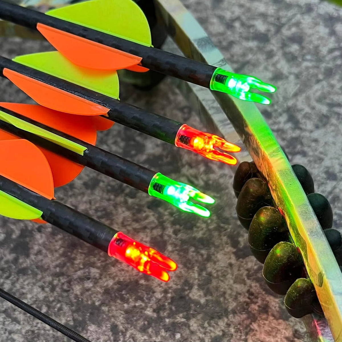 LED Lighted 6pcs Arrow Nocks On or Off Switch with Multi-Size Bushings for Archery Arrow Shafts